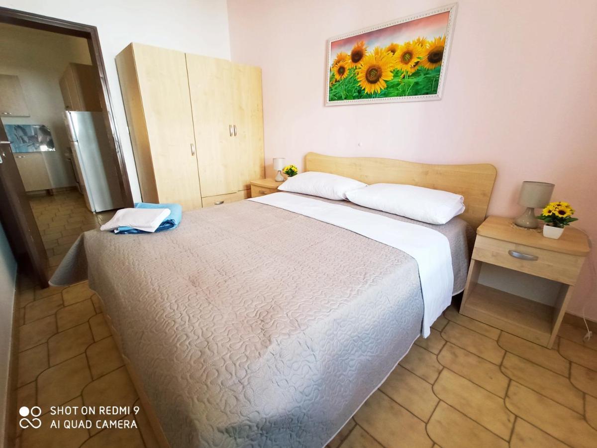 Residence Poseidon Lido Marini Kültér fotó